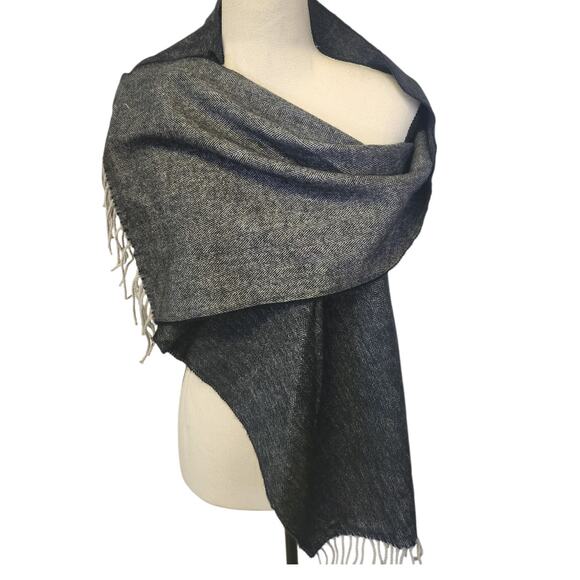 Vintage Wilsons Black Rivet Herringbone Reversible Fringe Super Soft Scarf - Picture 1 of 4